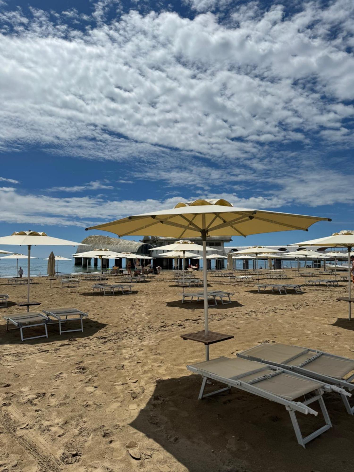 Appart 21 Artistic Beach Apartment لينانو سابيادورو المظهر الخارجي الصورة